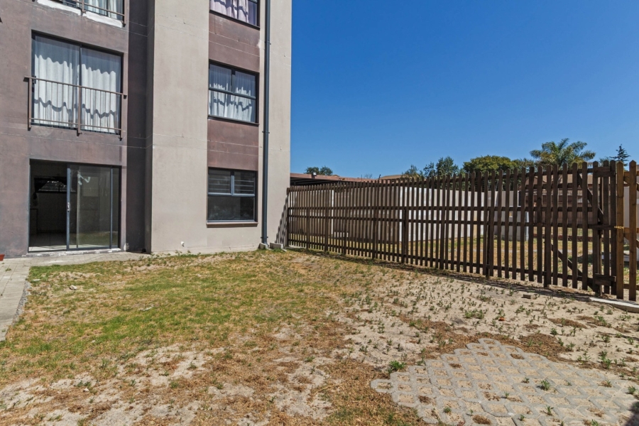 To Let 2 Bedroom Property for Rent in Parklands Western Cape